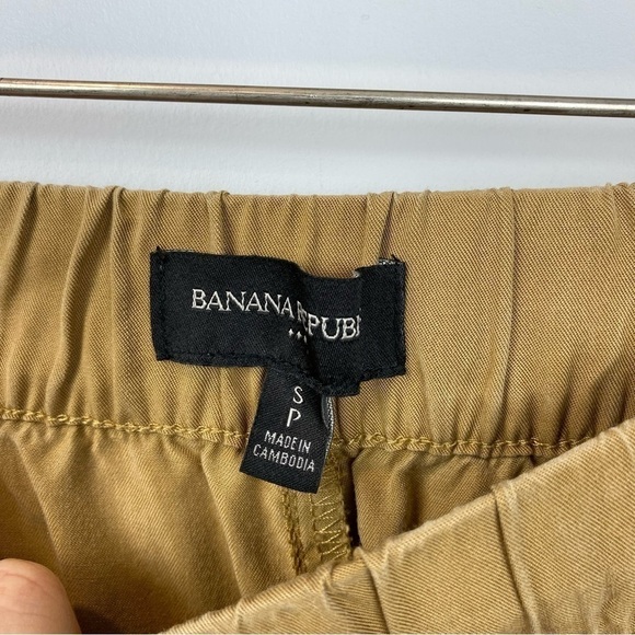 Banana Republic Factory Brown Cargo Pants - Picture 8 of 10
